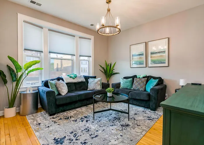 Logan Sq 4br - Free Parking - Near Nightlife & Dt Apartamento