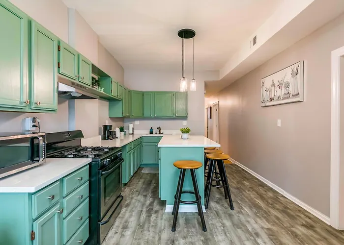 Logan Sq 4br - Free Parking - Near Nightlife & Dt Apartamento *