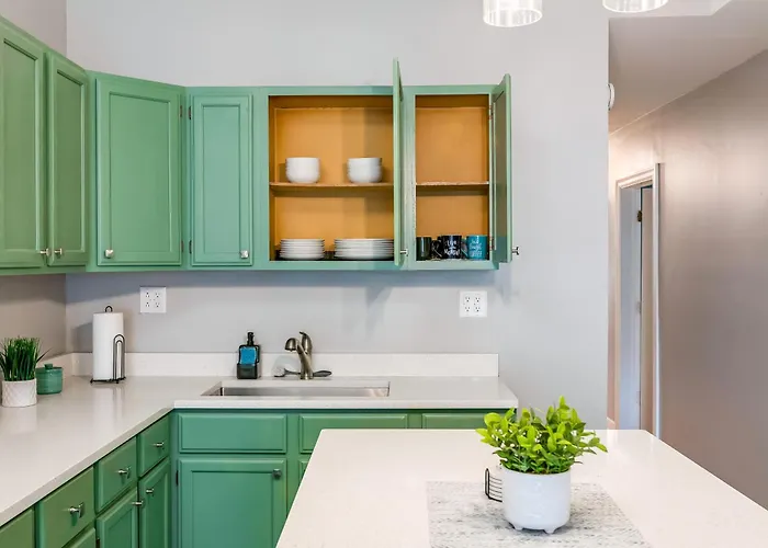 Logan Sq 4br - Free Parking - Near Nightlife & Dt