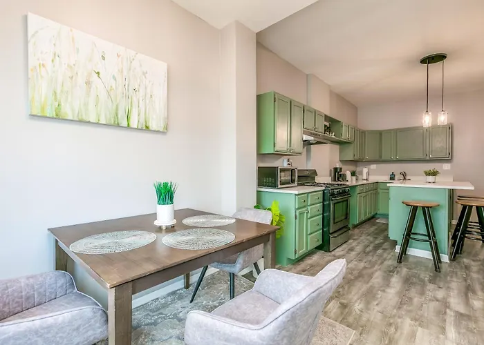 Logan Sq 4br - Free Parking - Near Nightlife & Dt * Chicago