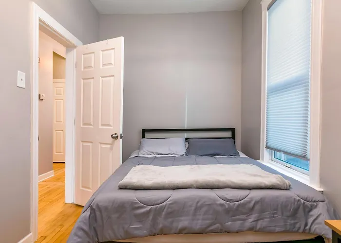 Logan Sq 4br - Free Parking - Near Nightlife & Dt Chicago