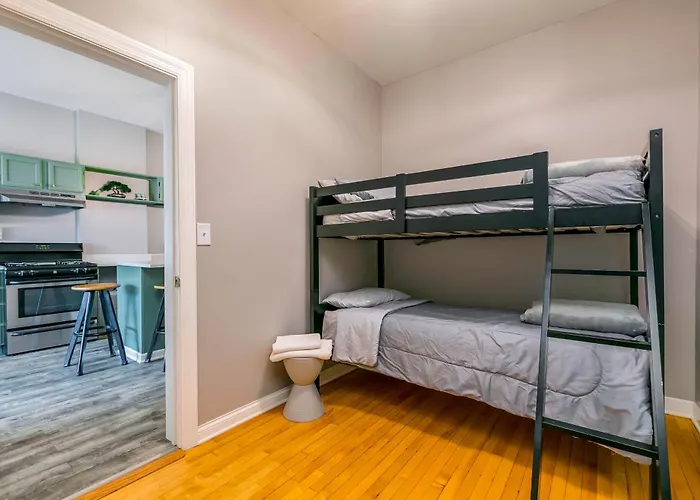Logan Sq 4br - Free Parking - Near Nightlife & Dt * Chicago