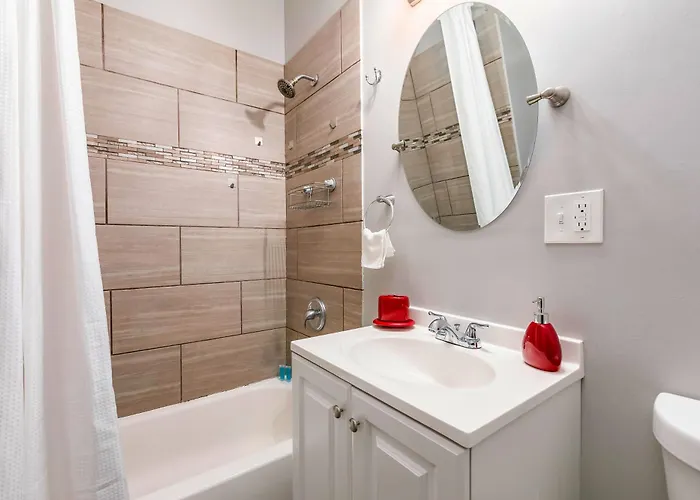 Logan Sq 4br - Free Parking - Near Nightlife & Dt Chicago